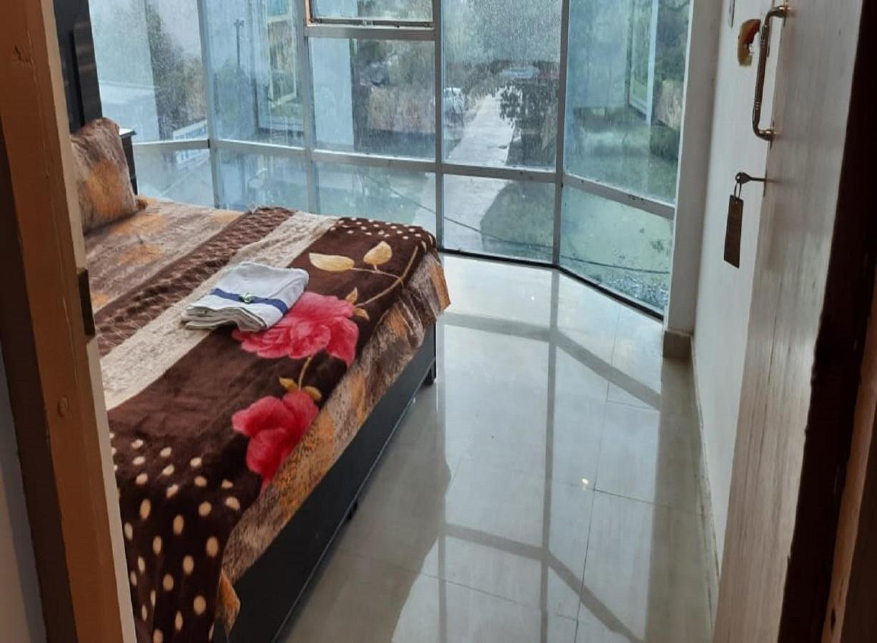 Staymaker Hotel Raj Ganga Gonda Exterior photo